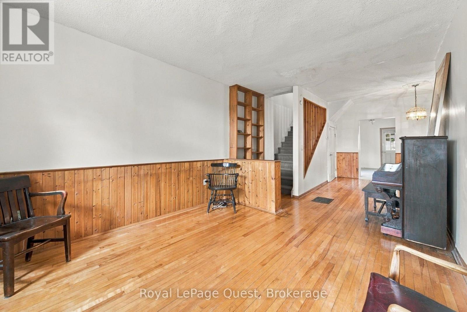 148 Coldwater Road W Property Photo 6