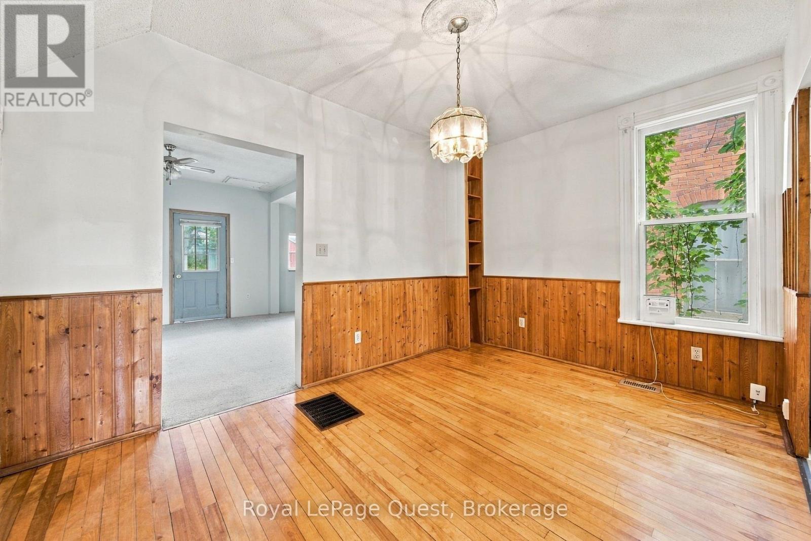 148 Coldwater Road W Property Photo 9