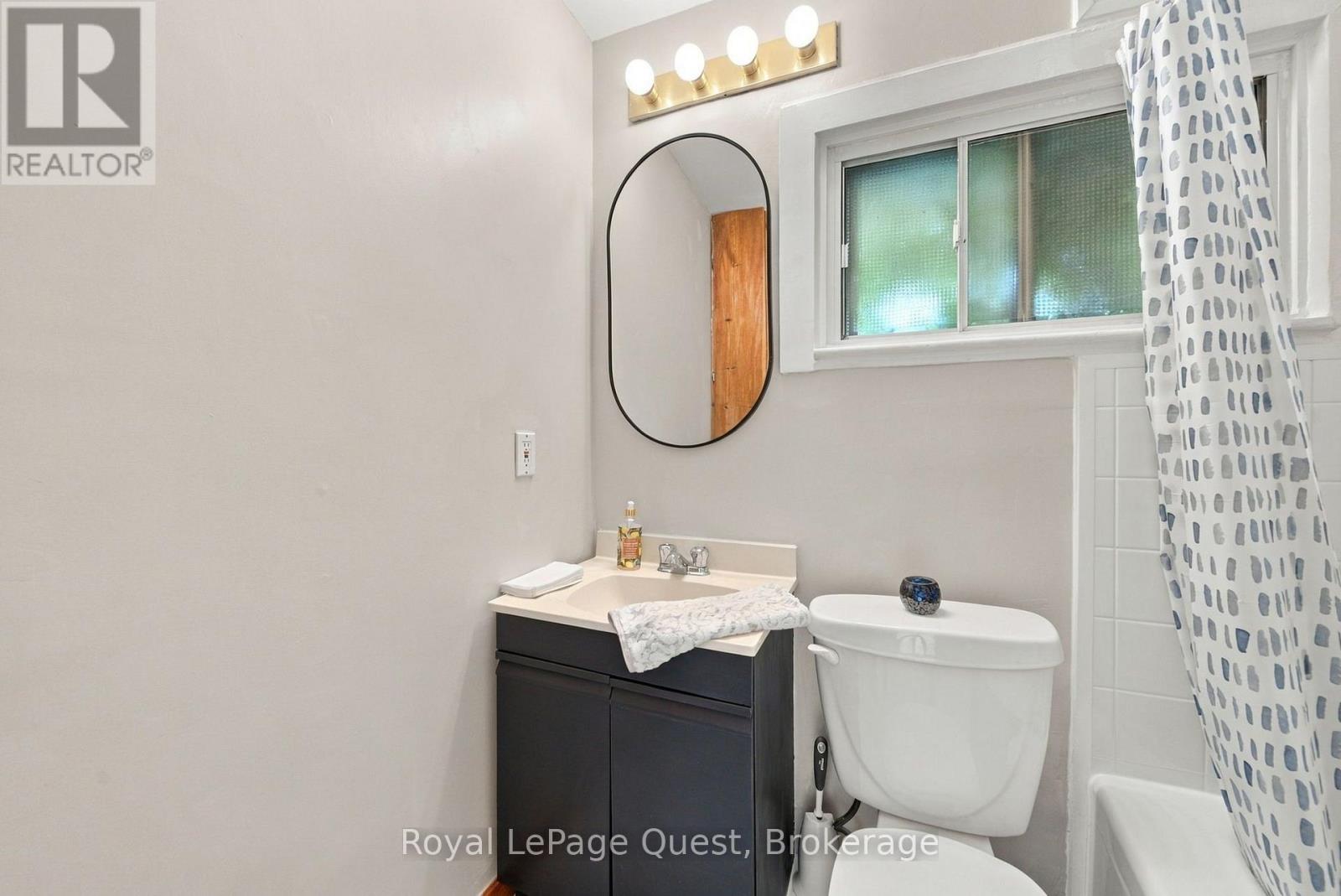 148 Coldwater Road W Property Photo 21