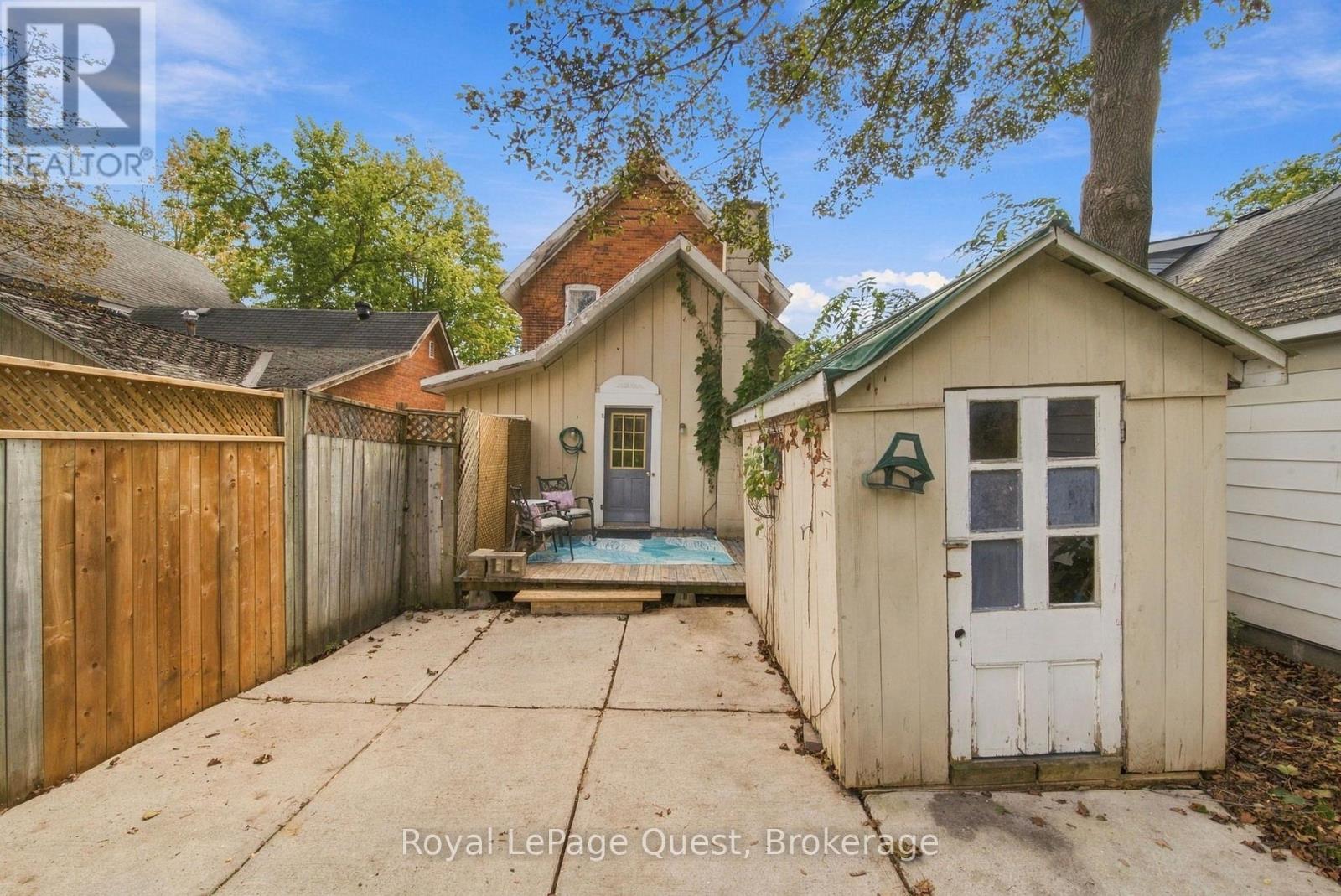 148 Coldwater Road W Property Photo 24