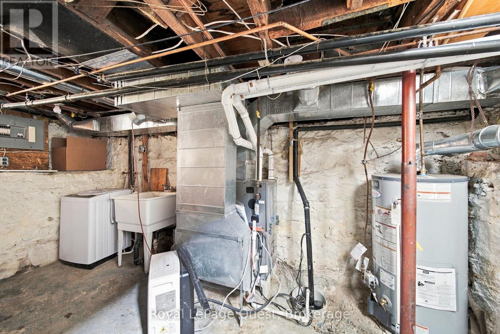 148 Coldwater Road W Property Photo 28