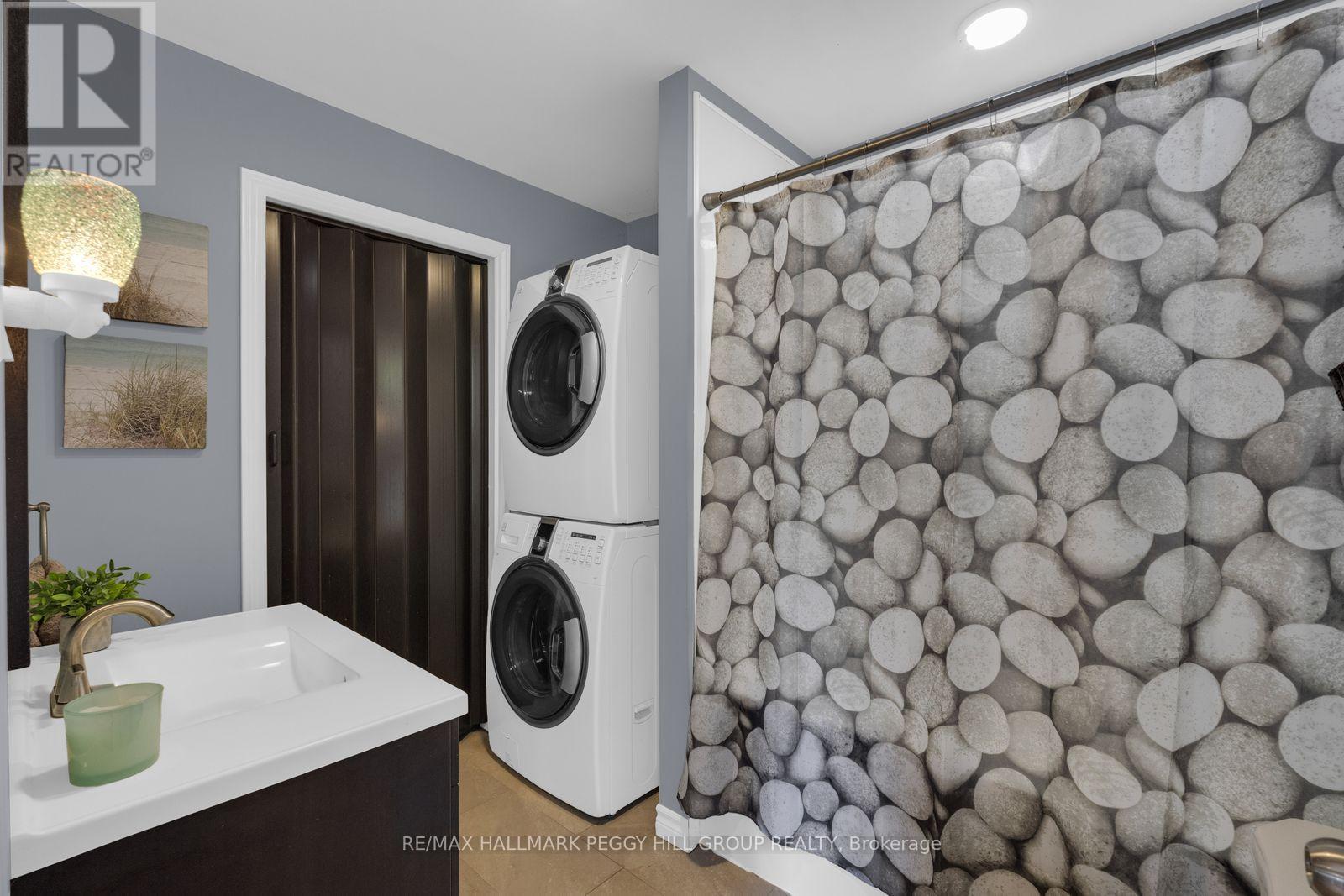 1058 Sunrise Drive Property Photo 9