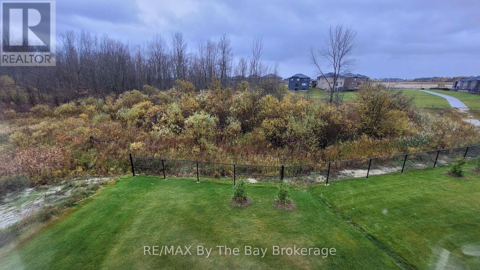 32 Rosanne Circle Property Photo 18