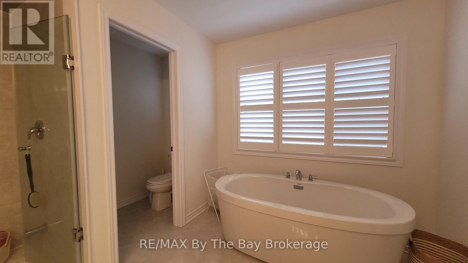 32 Rosanne Circle Property Photo 20