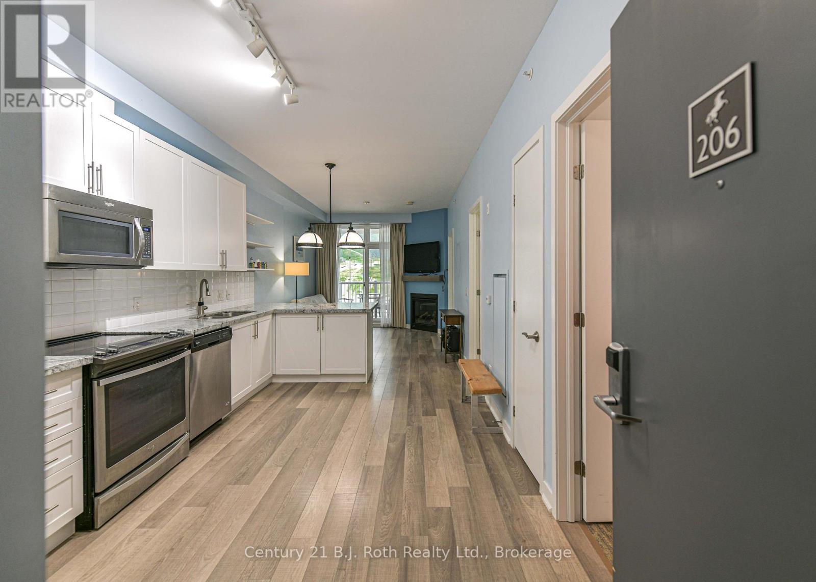 Suite 206 - 40 Horseshoe Boulevard Property Photo 6