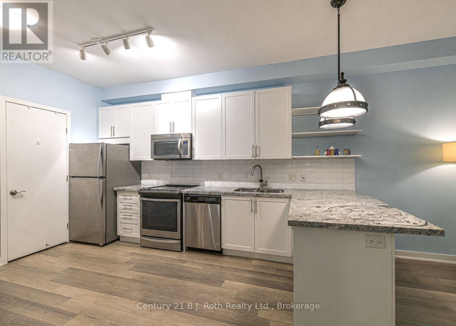 Suite 206 - 40 Horseshoe Boulevard Property Photo 8