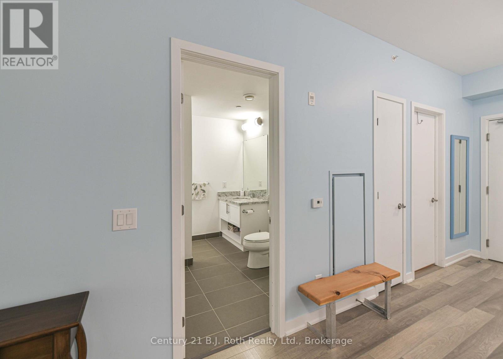 Suite 206 - 40 Horseshoe Boulevard Property Photo 17
