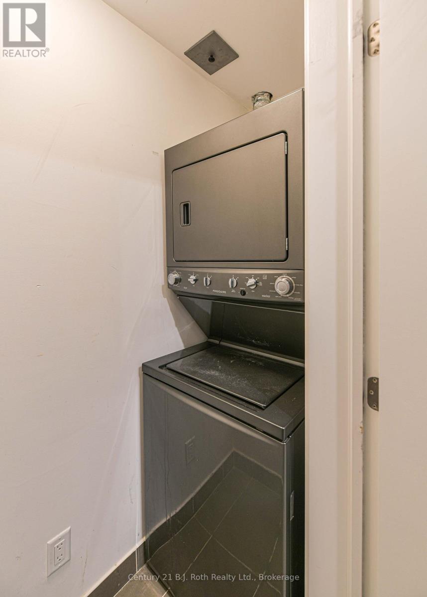 Suite 206 - 40 Horseshoe Boulevard Property Photo 22