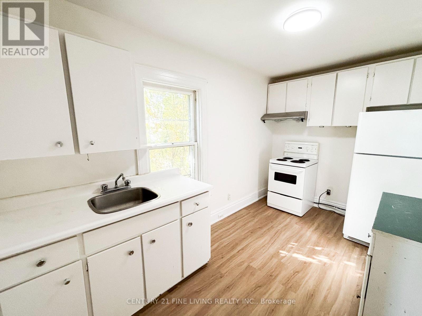 2 - 146 Bradford Street Property Photo 4