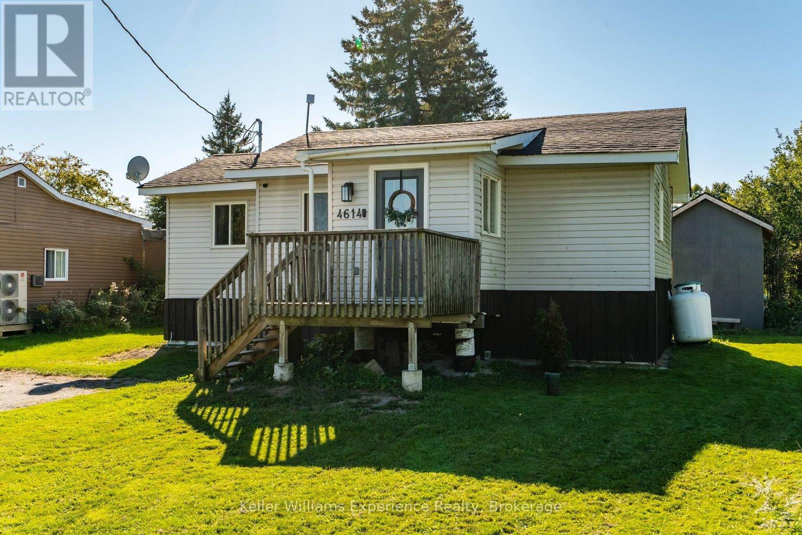 4614 25 Side Road Property Photo 2