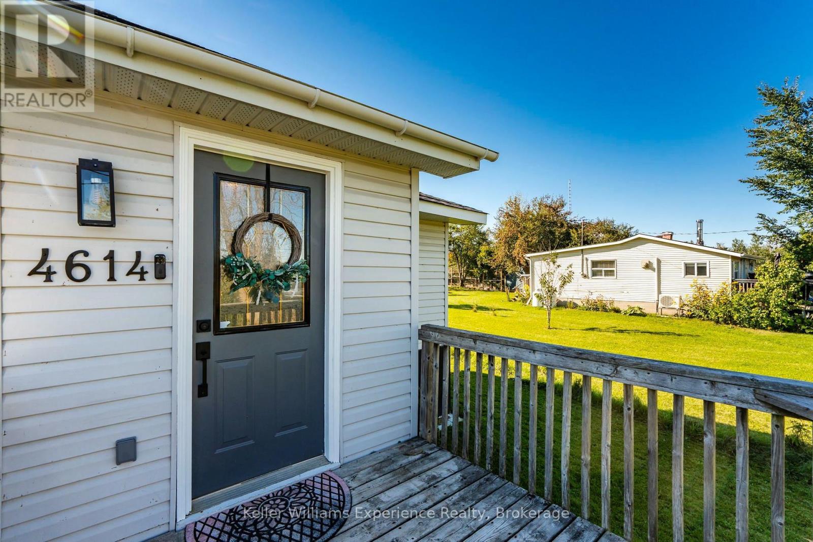 4614 25 Side Road Property Photo 4