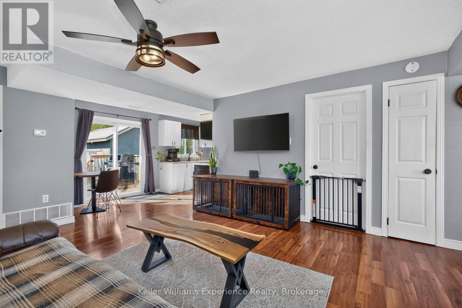 4614 25 Side Road Property Photo 9