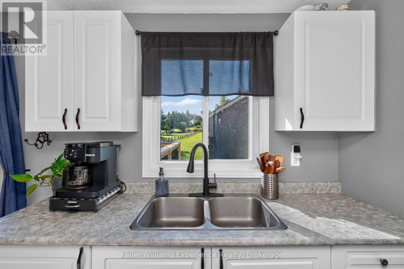 4614 25 Side Road Property Photo 15