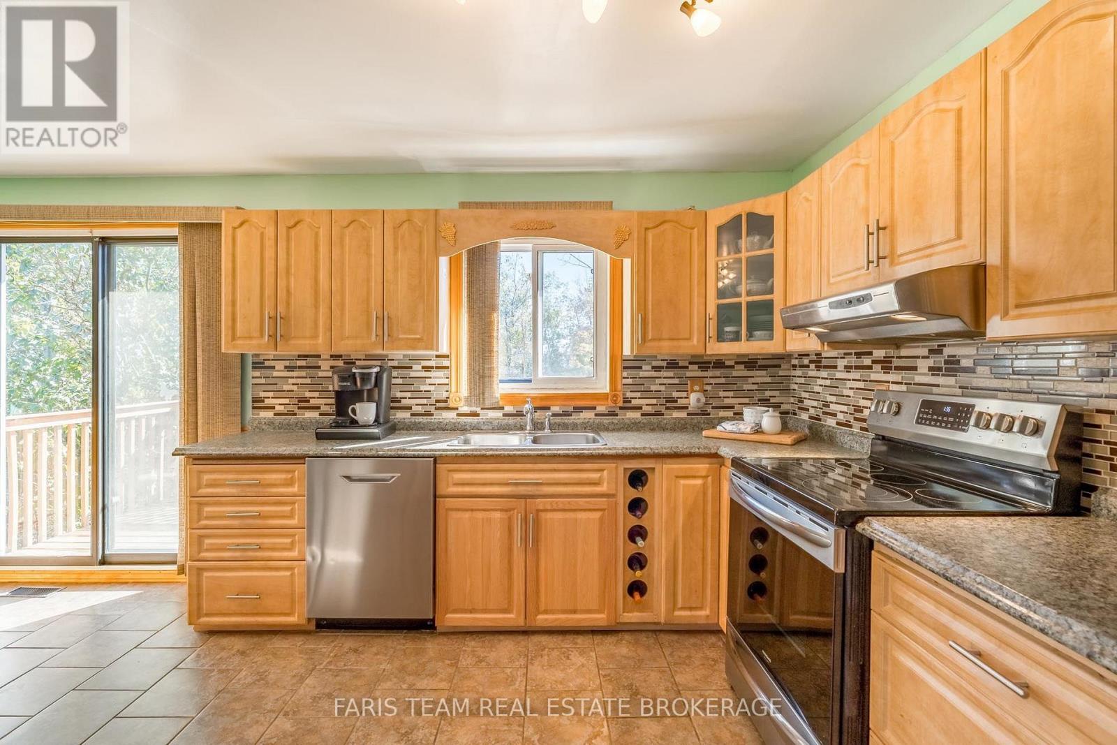 163 Shannon Street Property Photo 4