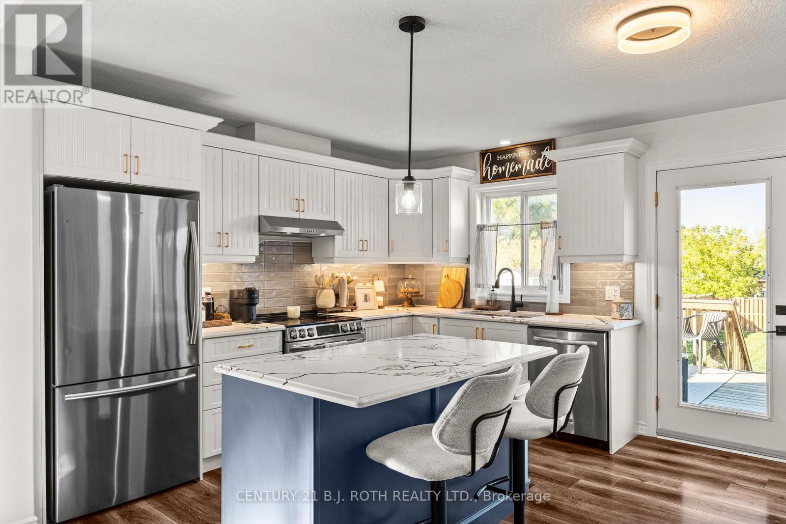 263 Quebec Street Property Photo 7