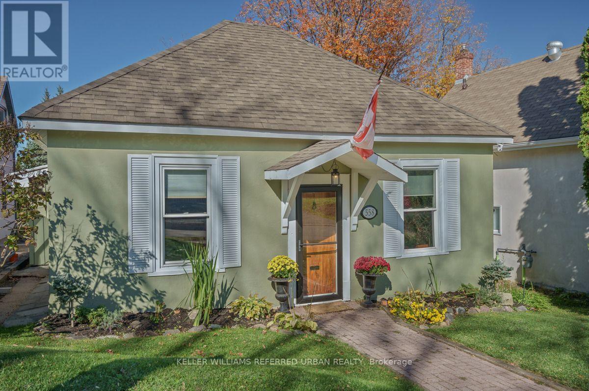 558 Elizabeth Street Property Photo 1