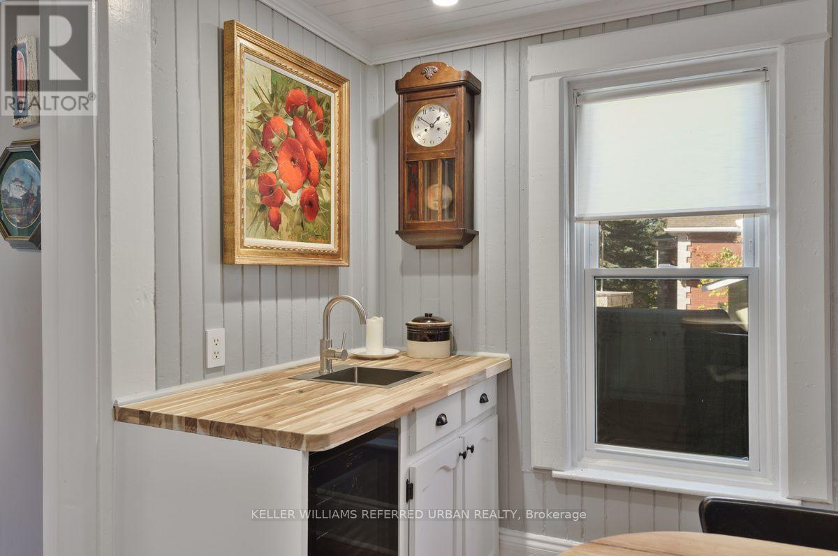 558 Elizabeth Street Property Photo 12