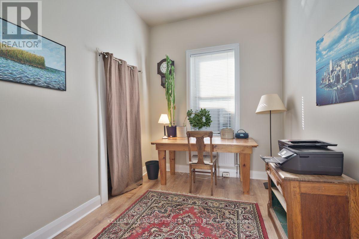 558 Elizabeth Street Property Photo 17