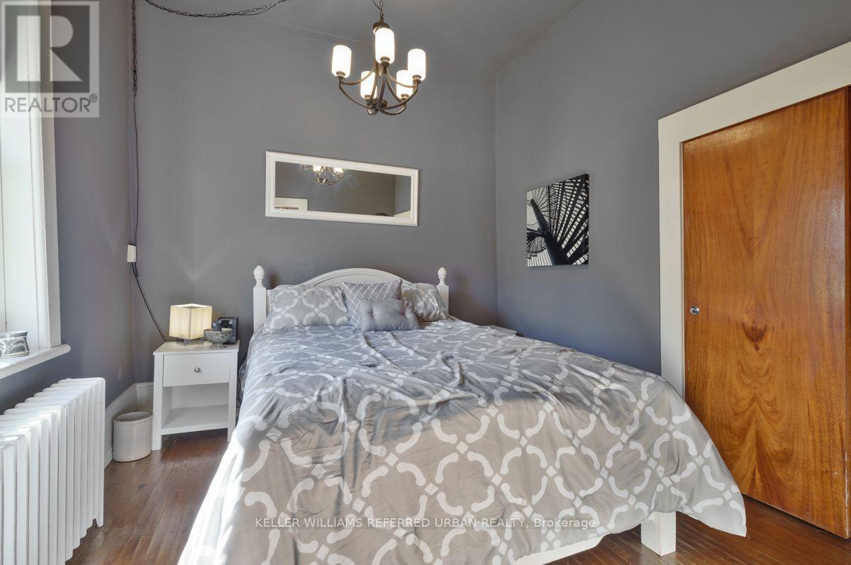 558 Elizabeth Street Property Photo 19