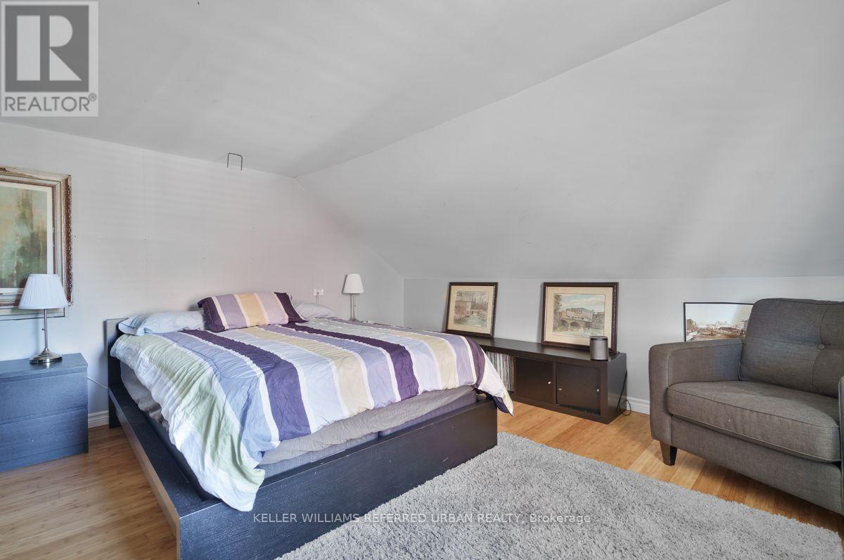 558 Elizabeth Street Property Photo 20