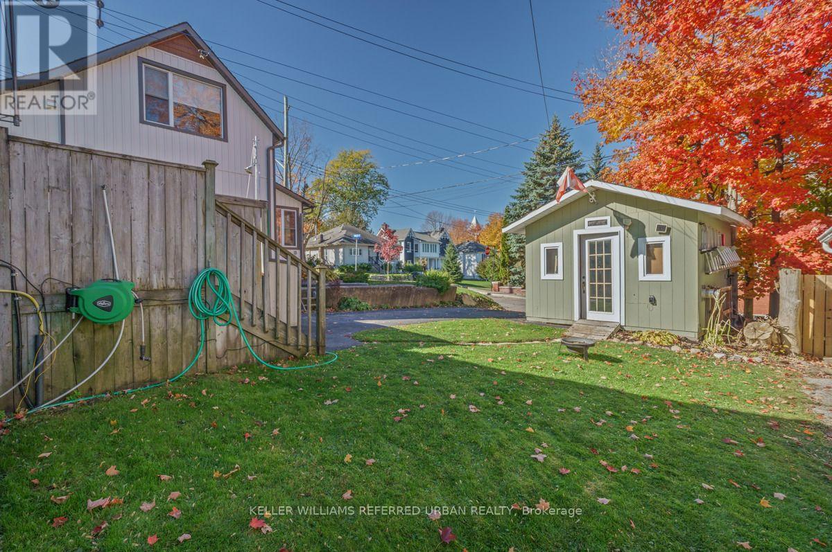 558 Elizabeth Street Property Photo 31