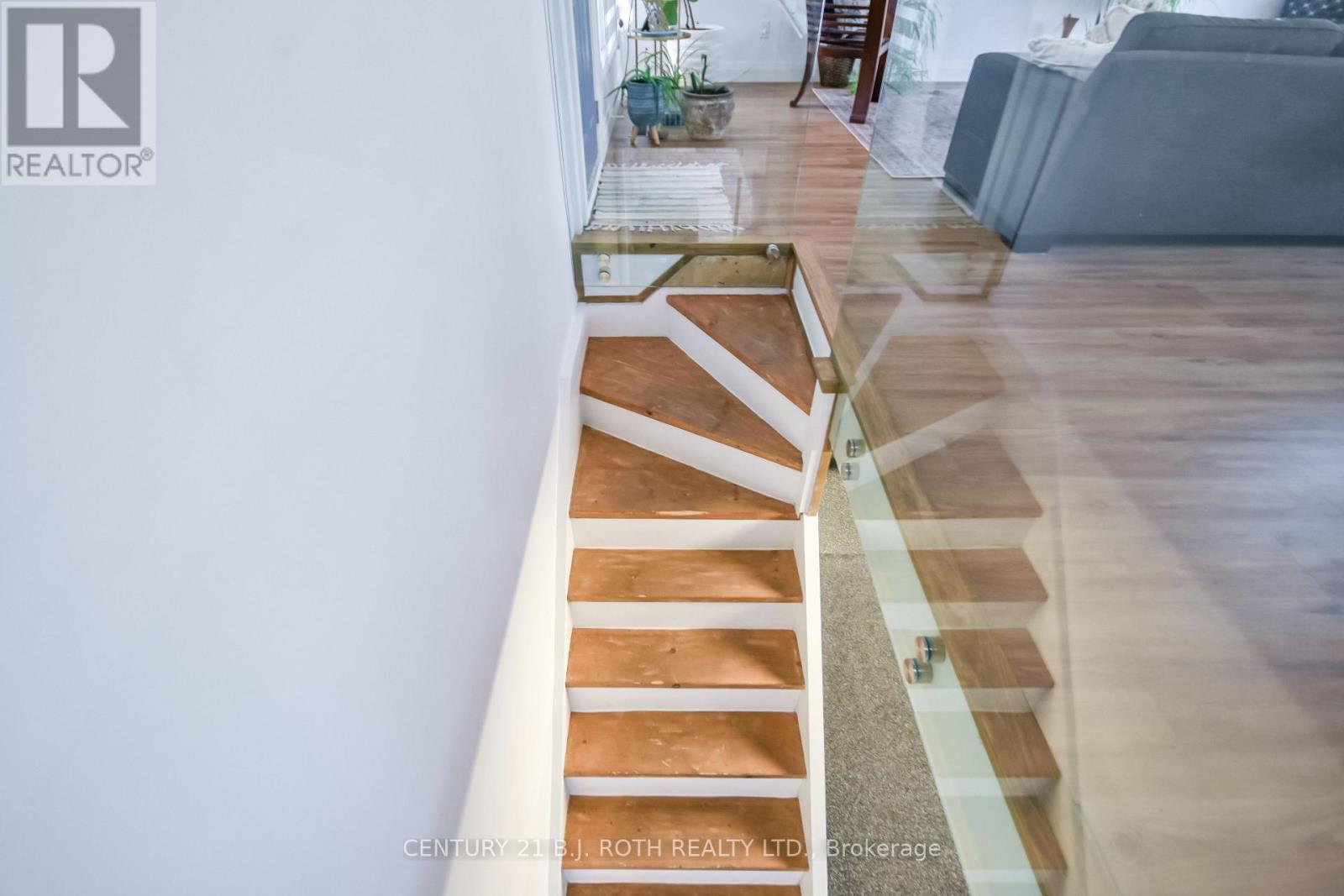 7 Wesley Street Property Photo 27