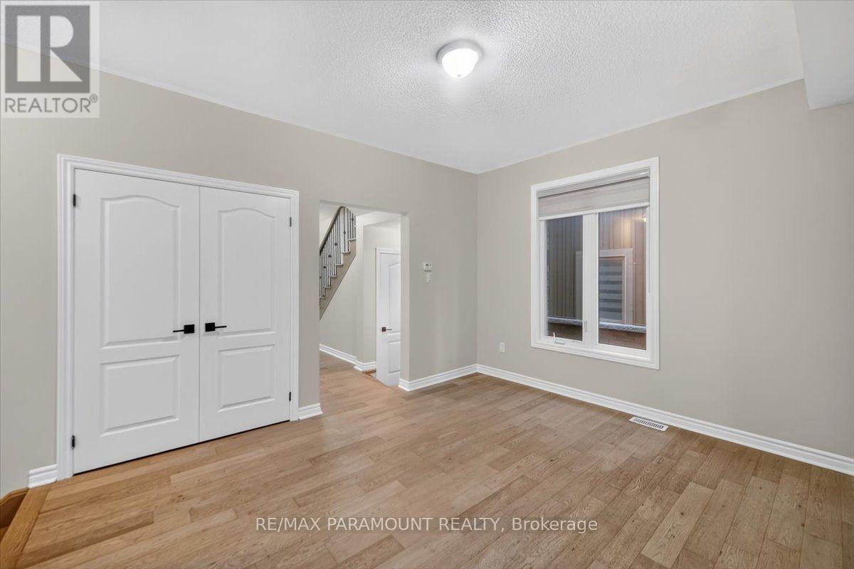 61 Tracey Lane E Property Photo 7