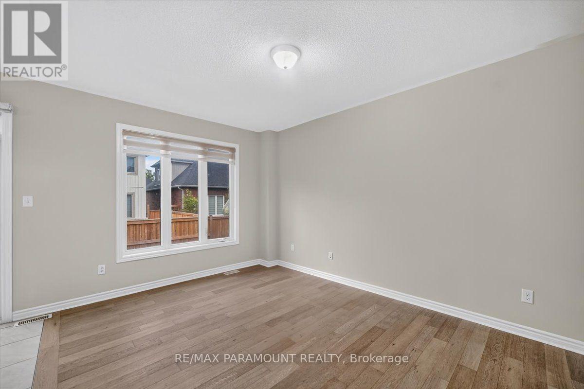 61 Tracey Lane E Property Photo 13