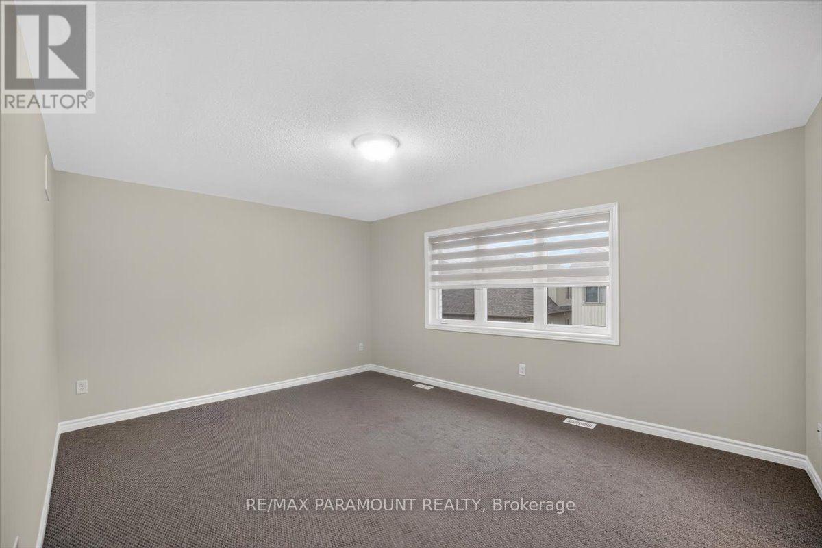 61 Tracey Lane E Property Photo 26