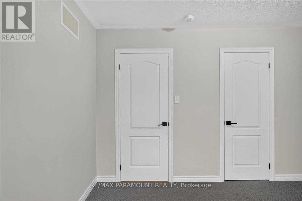 61 Tracey Lane E Property Photo 31