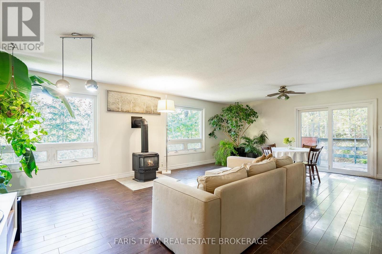 29 Oneida Avenue Property Photo 14
