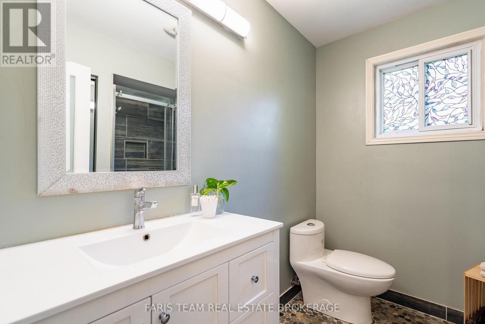 29 Oneida Avenue Property Photo 18