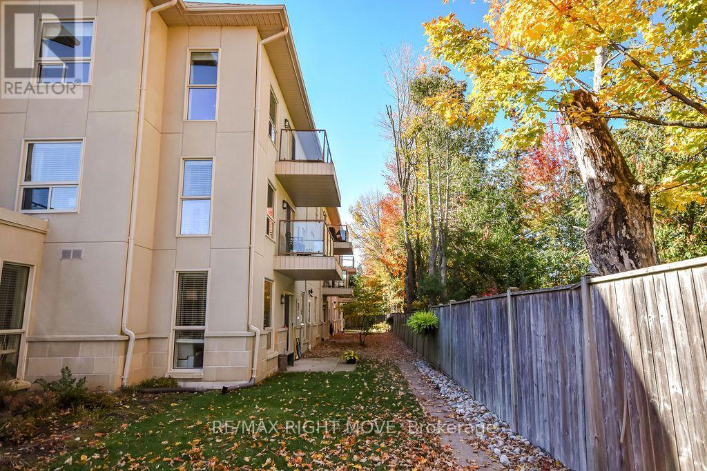 Unit 302 - 9 Westmount Drive S Property Photo 4
