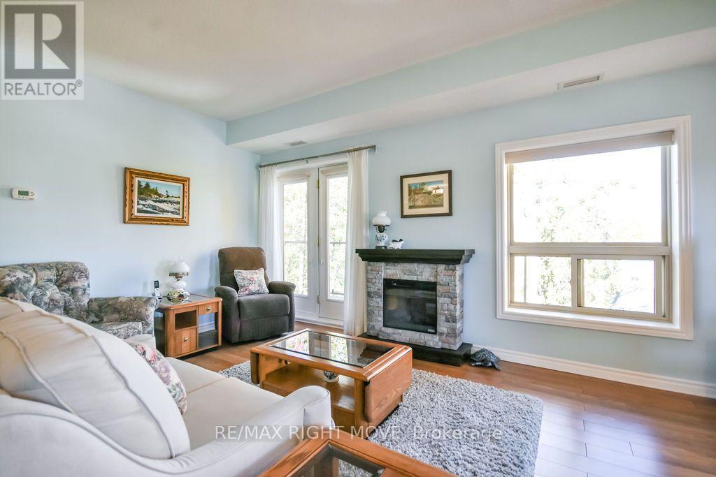 Unit 302 - 9 Westmount Drive S Property Photo 9