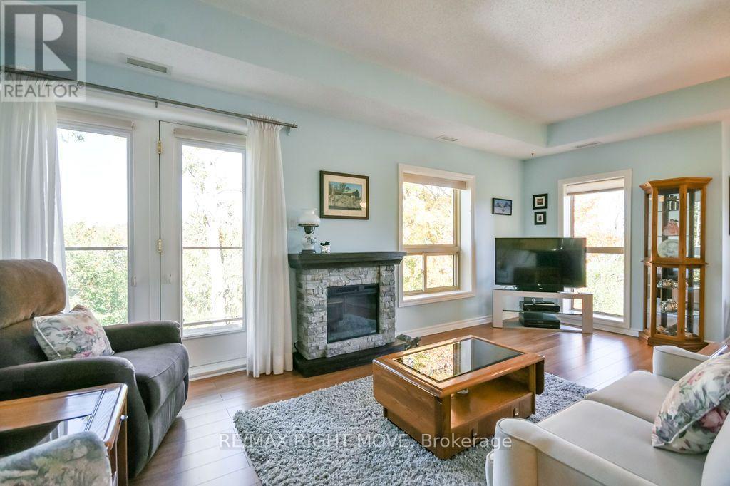 Unit 302 - 9 Westmount Drive S Property Photo 10