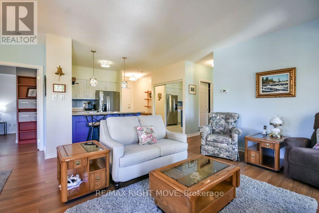 Unit 302 - 9 Westmount Drive S Property Photo 12