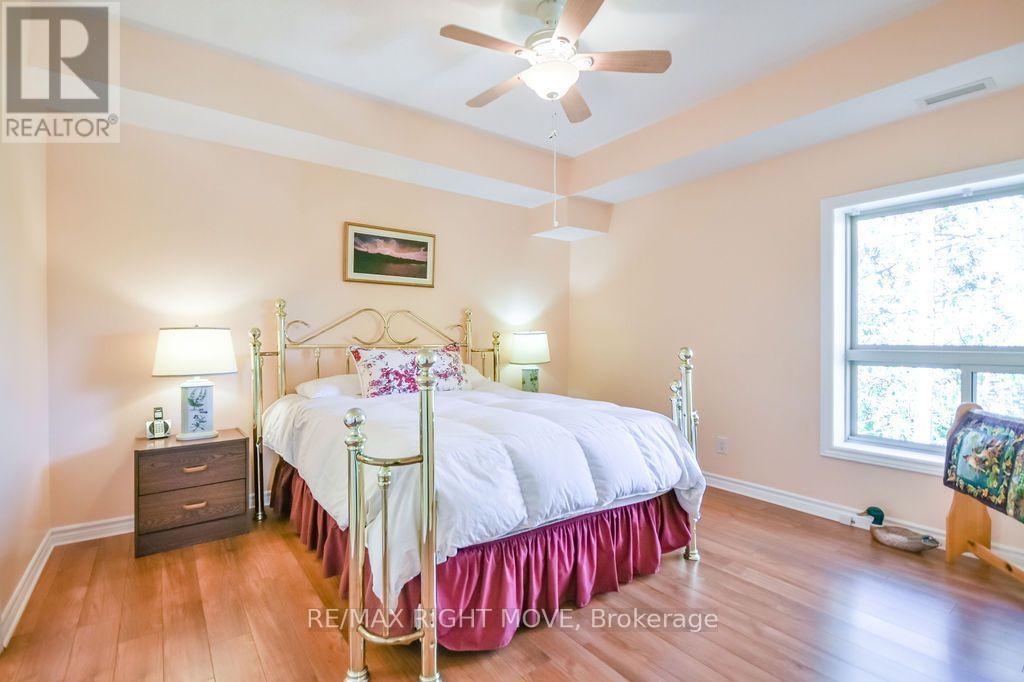 Unit 302 - 9 Westmount Drive S Property Photo 21