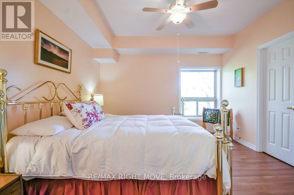 Unit 302 - 9 Westmount Drive S Property Photo 22