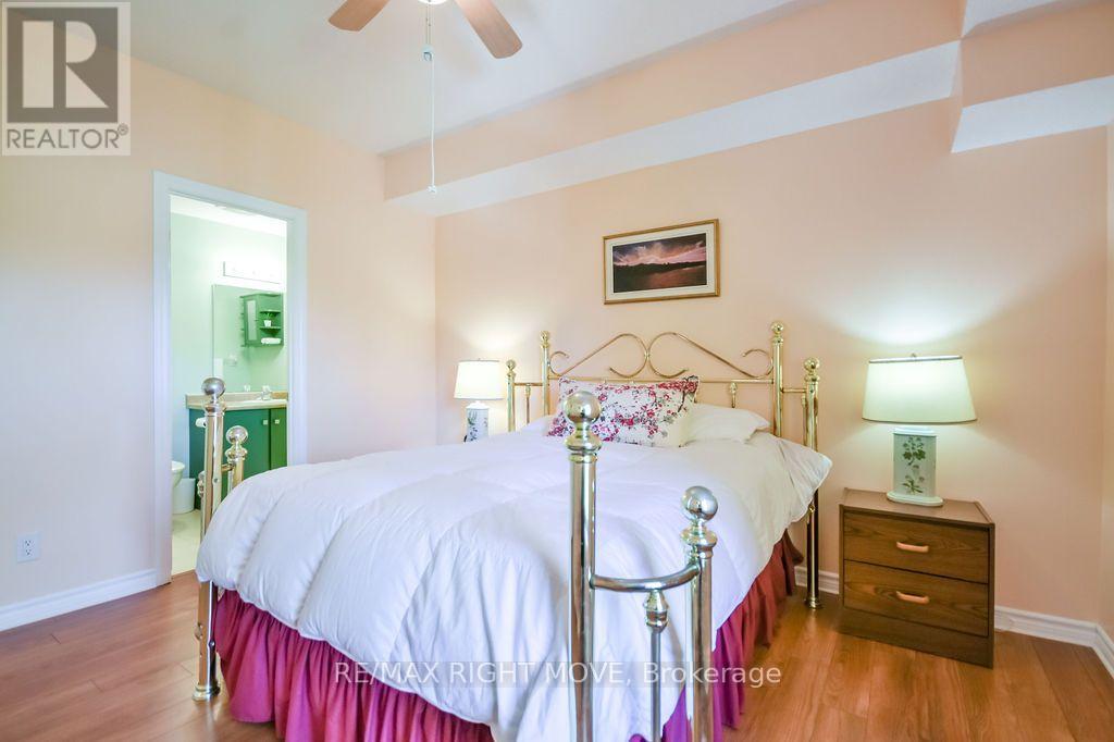 Unit 302 - 9 Westmount Drive S Property Photo 23