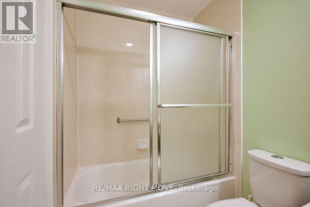 Unit 302 - 9 Westmount Drive S Property Photo 25