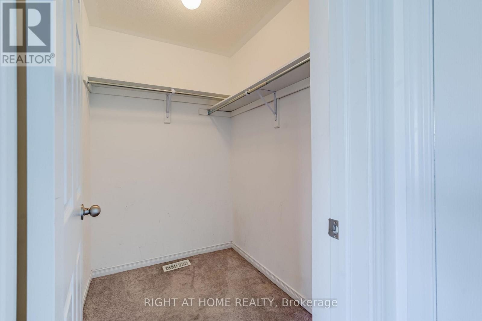 9 Bailey Street Property Photo 29