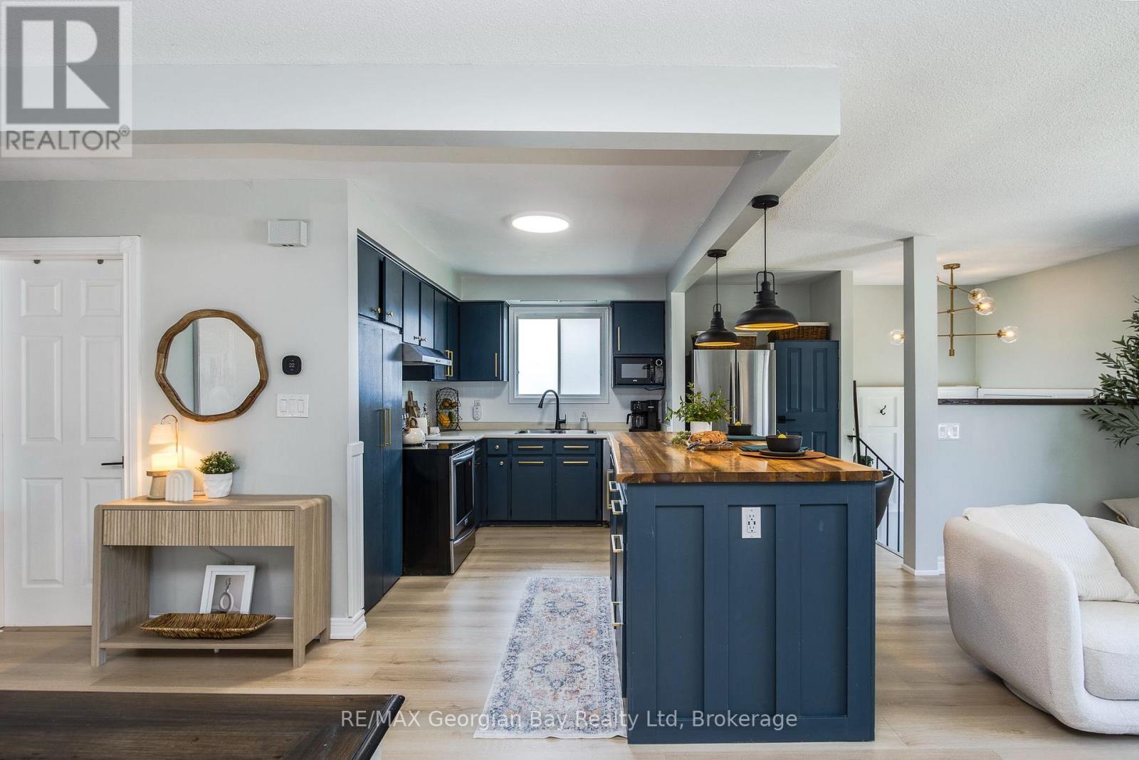 475 Athabaska Street Property Photo 16