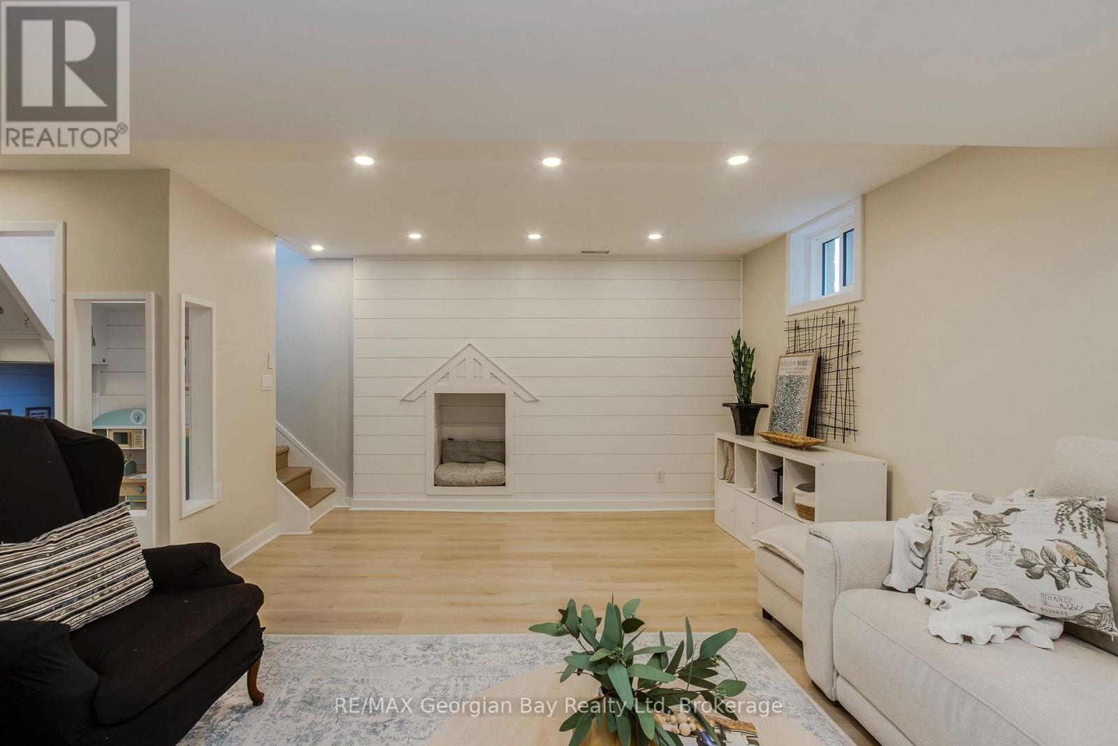 475 Athabaska Street Property Photo 25