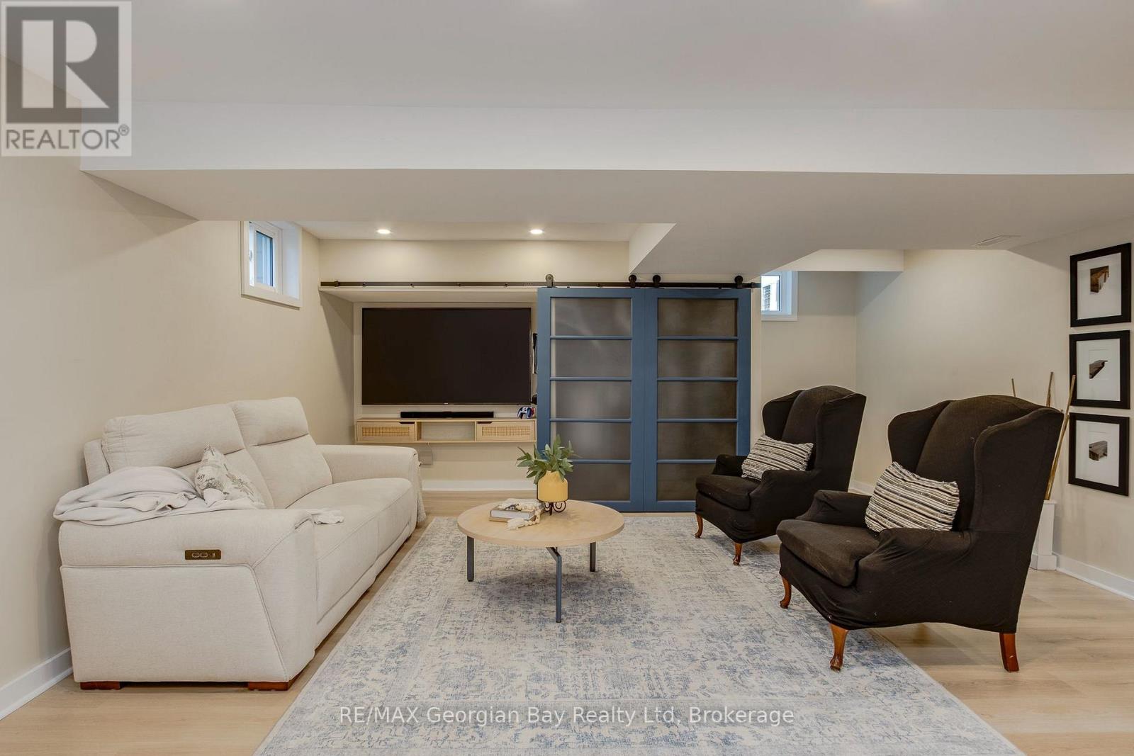 475 Athabaska Street Property Photo 26