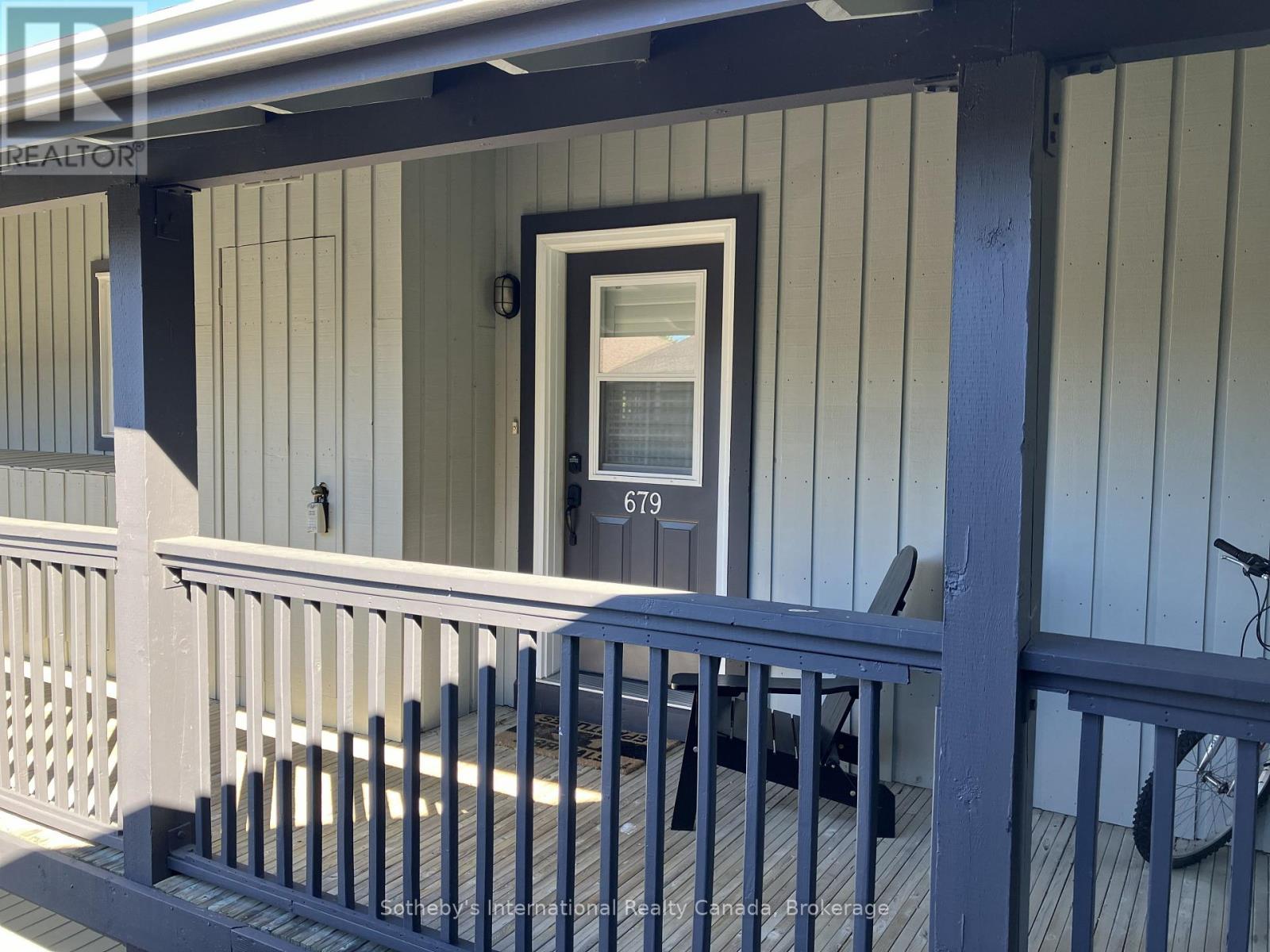 679 Johnston Park Avenue Property Photo 3