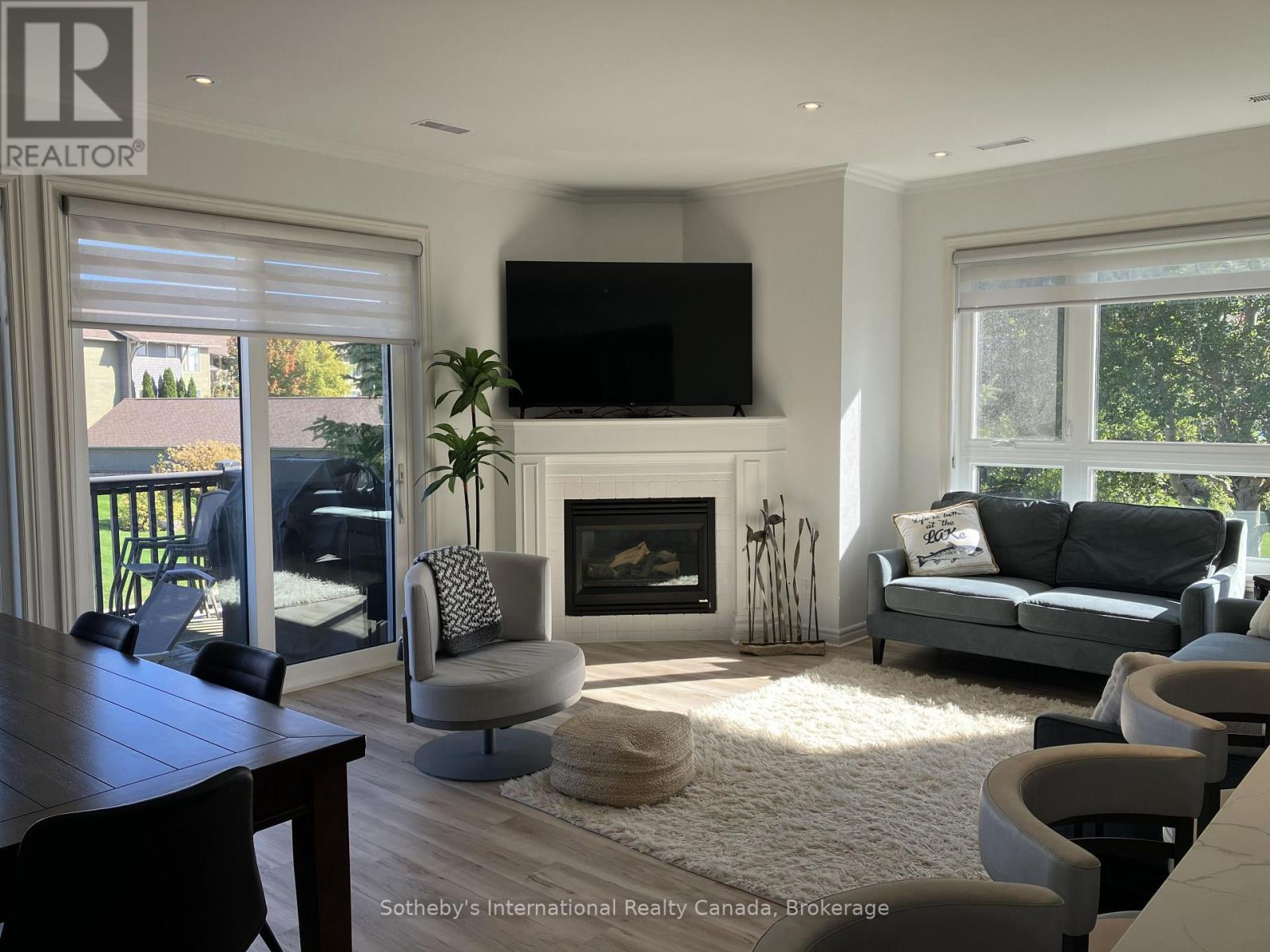 679 Johnston Park Avenue Property Photo 7