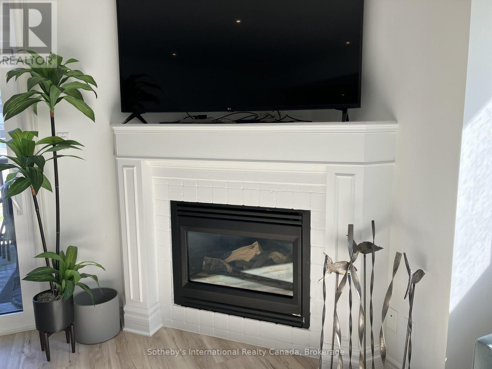 679 Johnston Park Avenue Property Photo 9