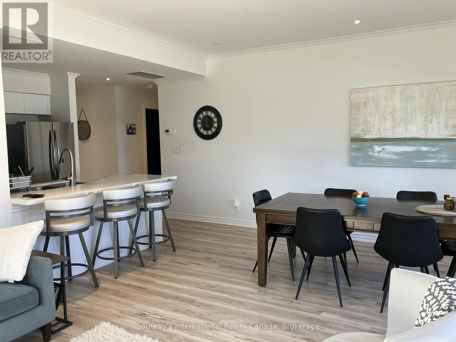 679 Johnston Park Avenue Property Photo 10