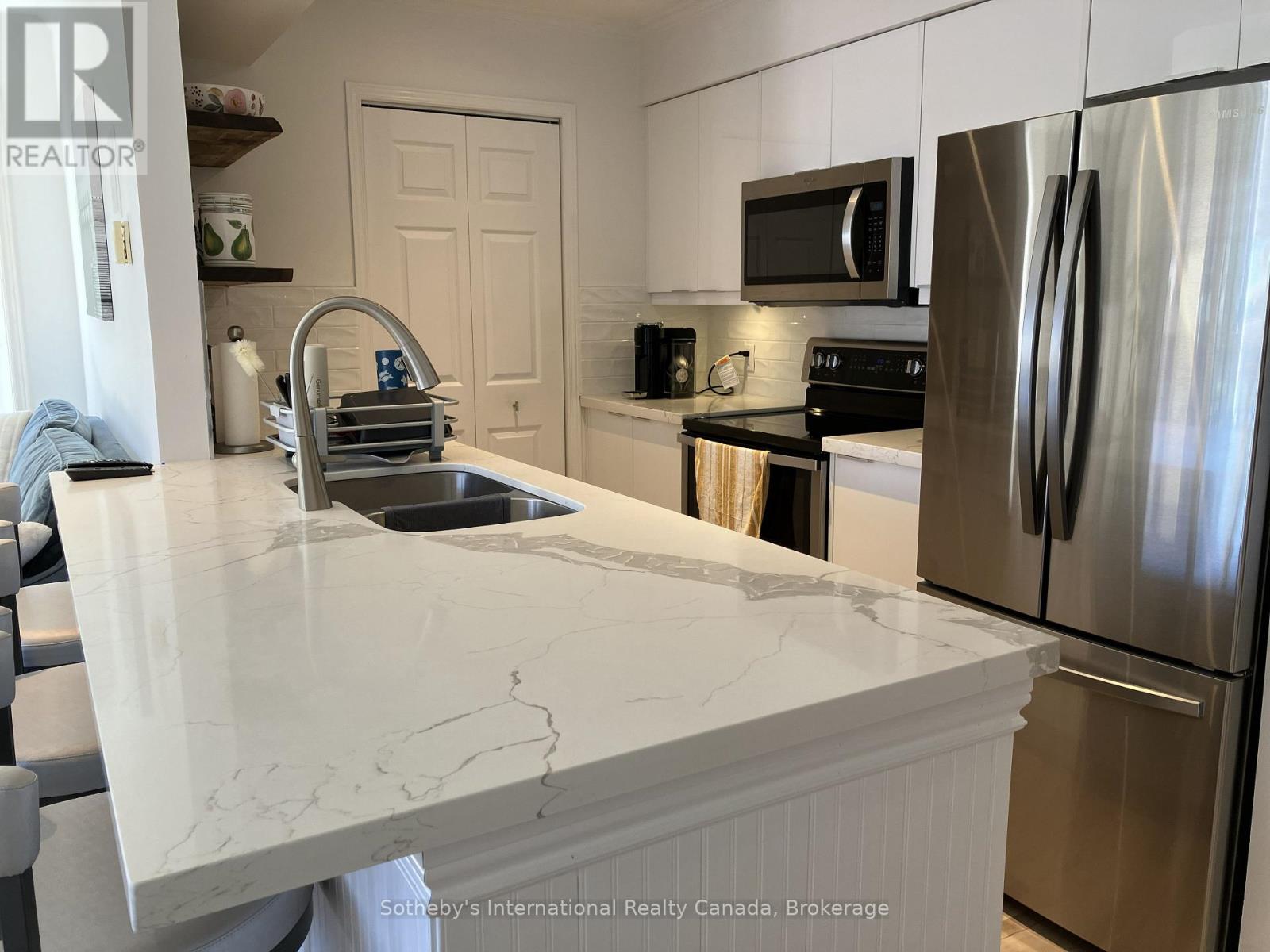 679 Johnston Park Avenue Property Photo 13
