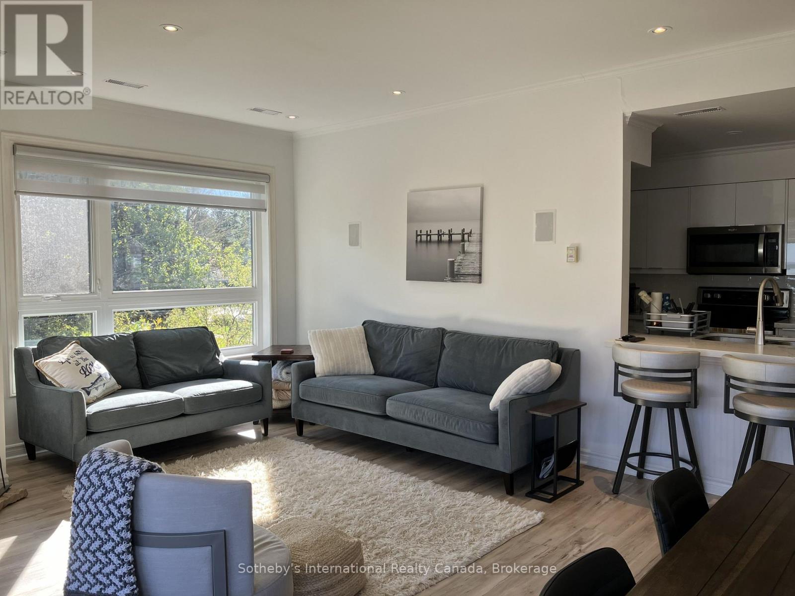 679 Johnston Park Avenue Property Photo 14